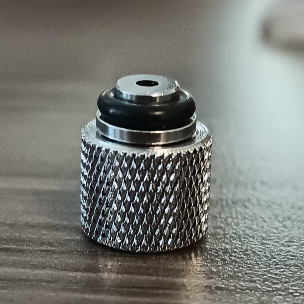 Adaptador para Aerógrafos 1/8 BSP Hembra a M5x05 Macho