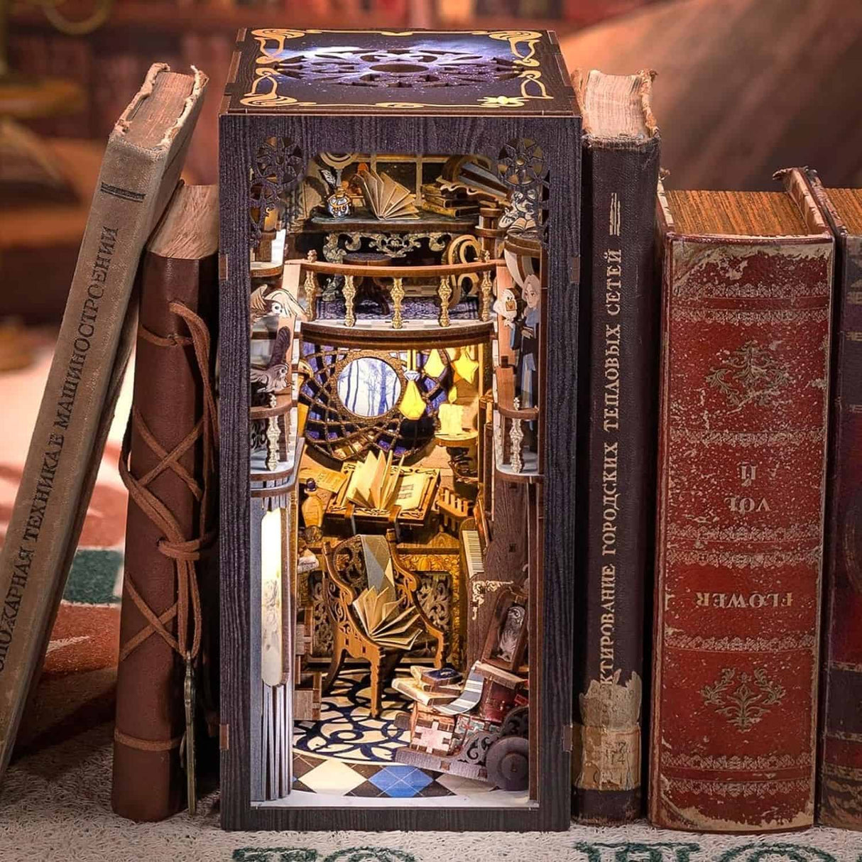 Cutebee - Separador de Libros Nebula Common Room RK02B