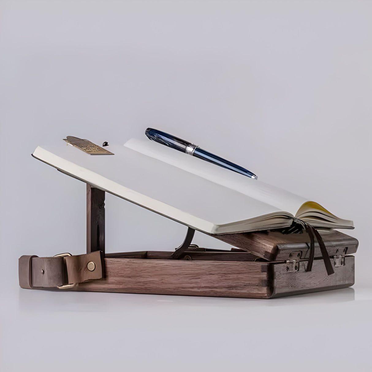 Maletín de Madera con Caballete y Correa 25 x 19 cm