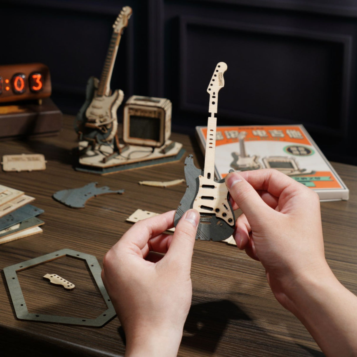 Rokr - Puzzle 3D Guitarra Eléctrica con Amplificador