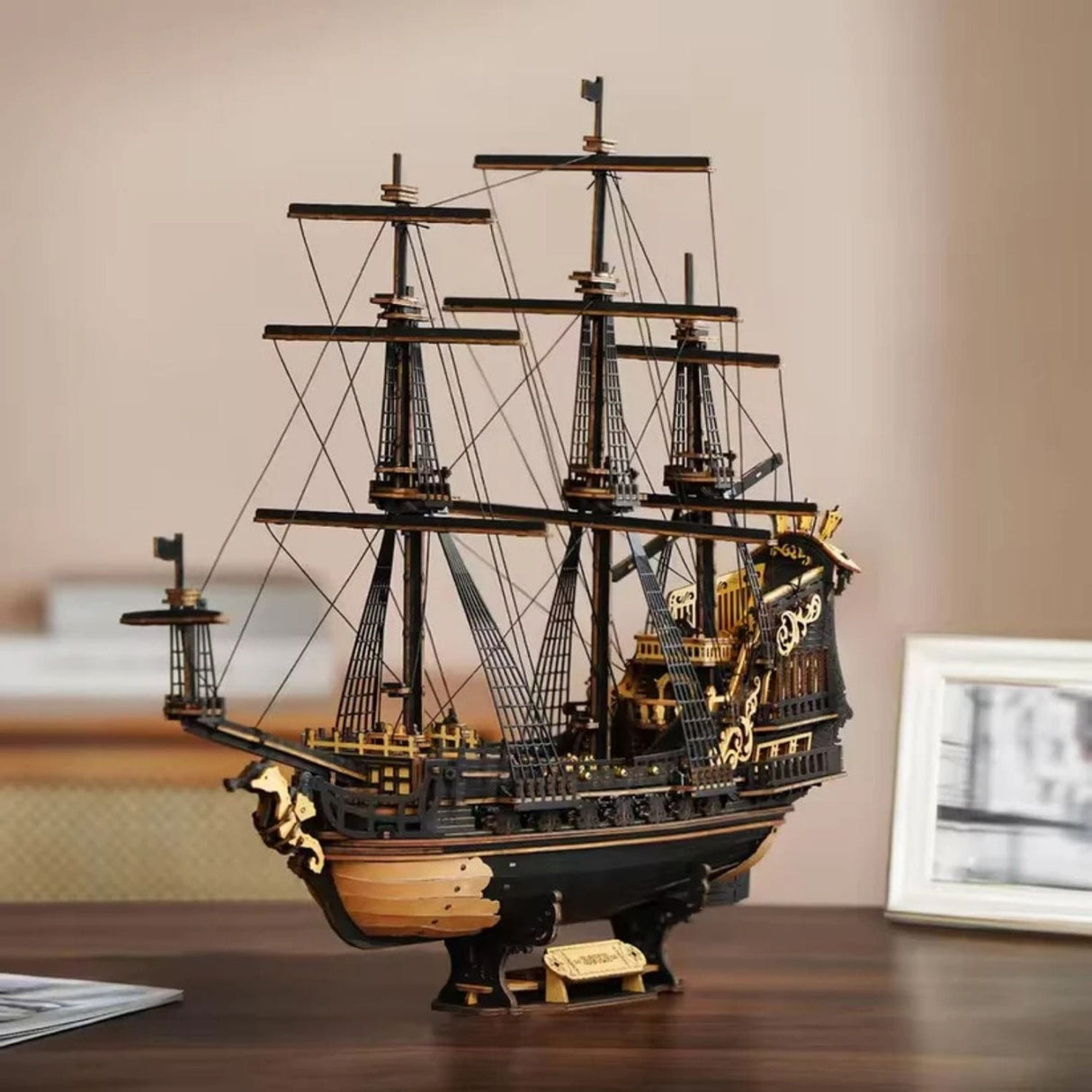 Rokr Scale Model Vehicle - Puzzle 3D Barco Pirata Seahorse Barque