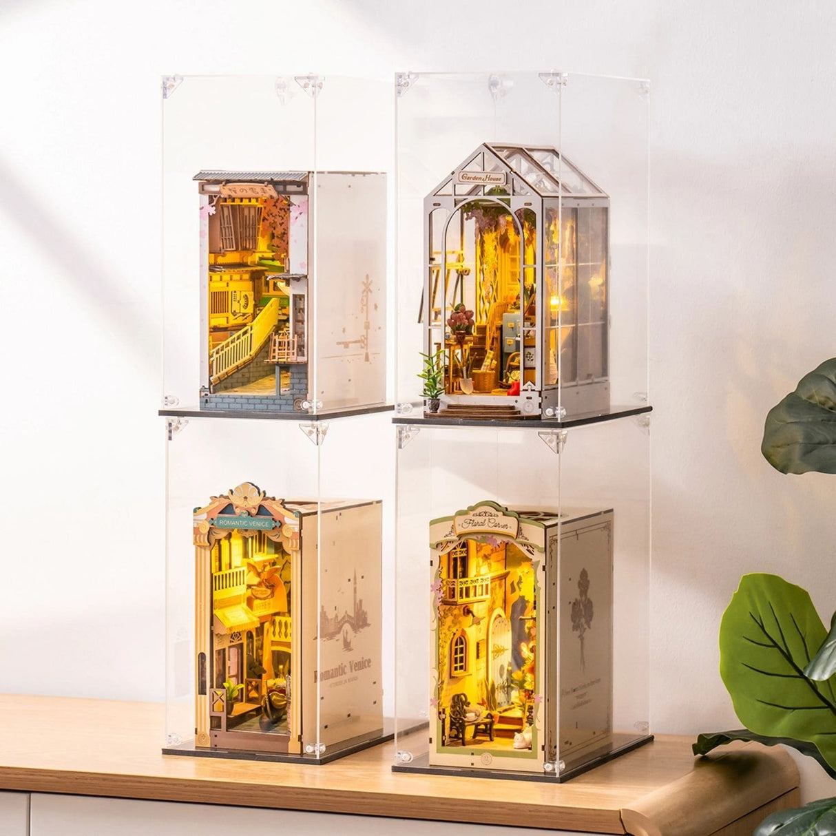 Rolife Booknook & Wonderland - Caja Exhibidora Dust Cover