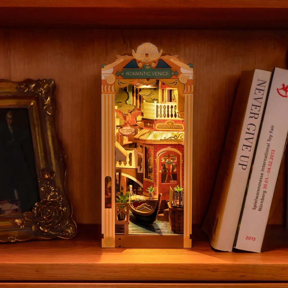 Rolife Booknook & Wonderland - Separador de Libros Romantic Venice