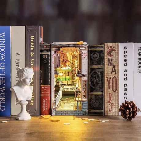 Rolife Booknook & Wonderland - Separador de Libros Sakura Densya
