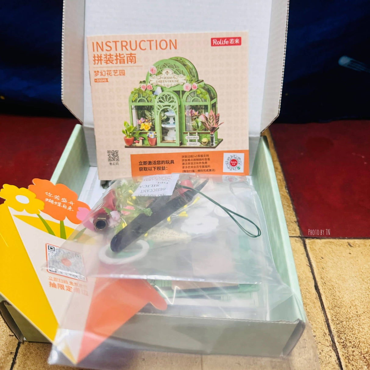 Rolife Secret World - Miniatura Armable Green Fountain Garden