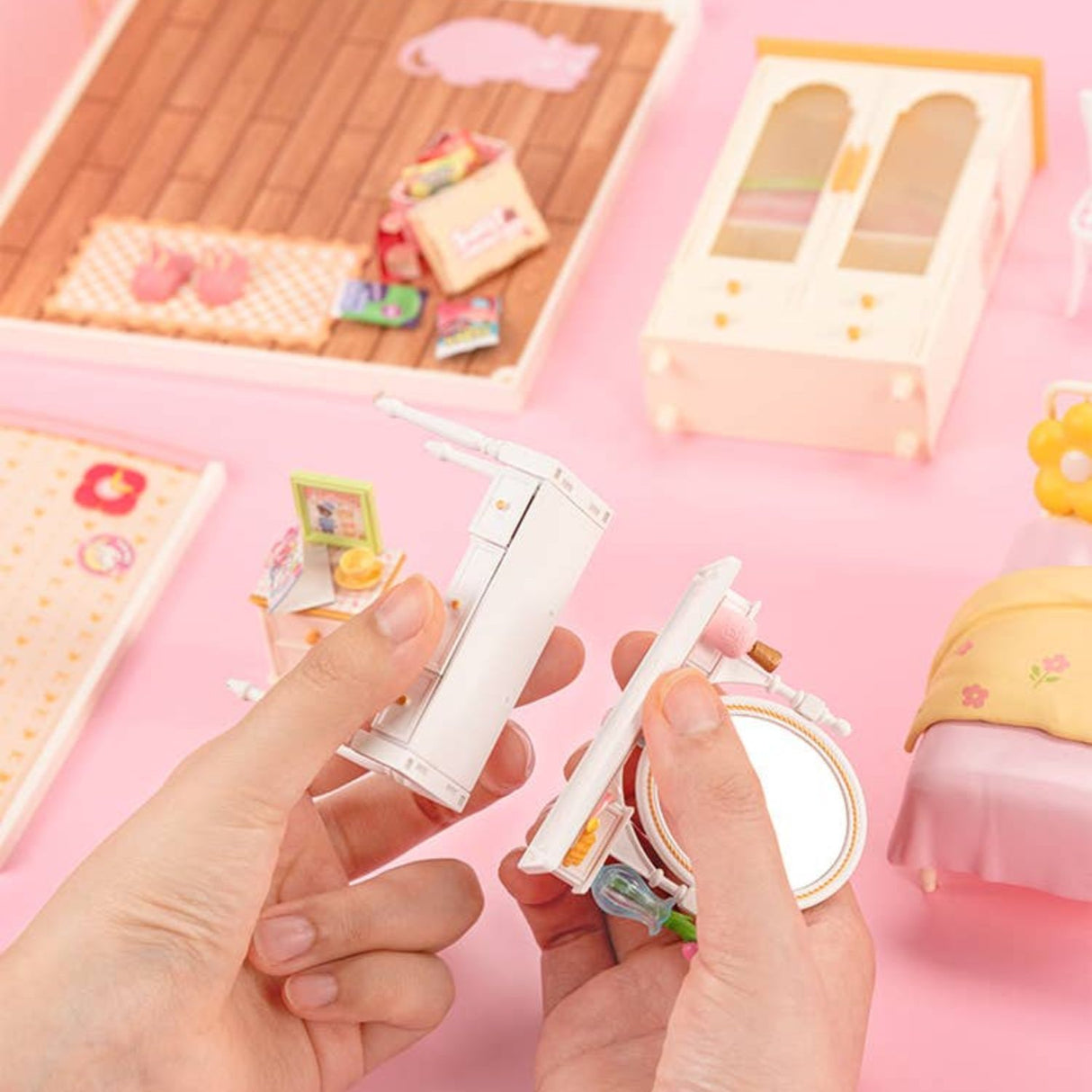 Rolife Super Creator - Casas Miniatura Lovely Pink Bedroom