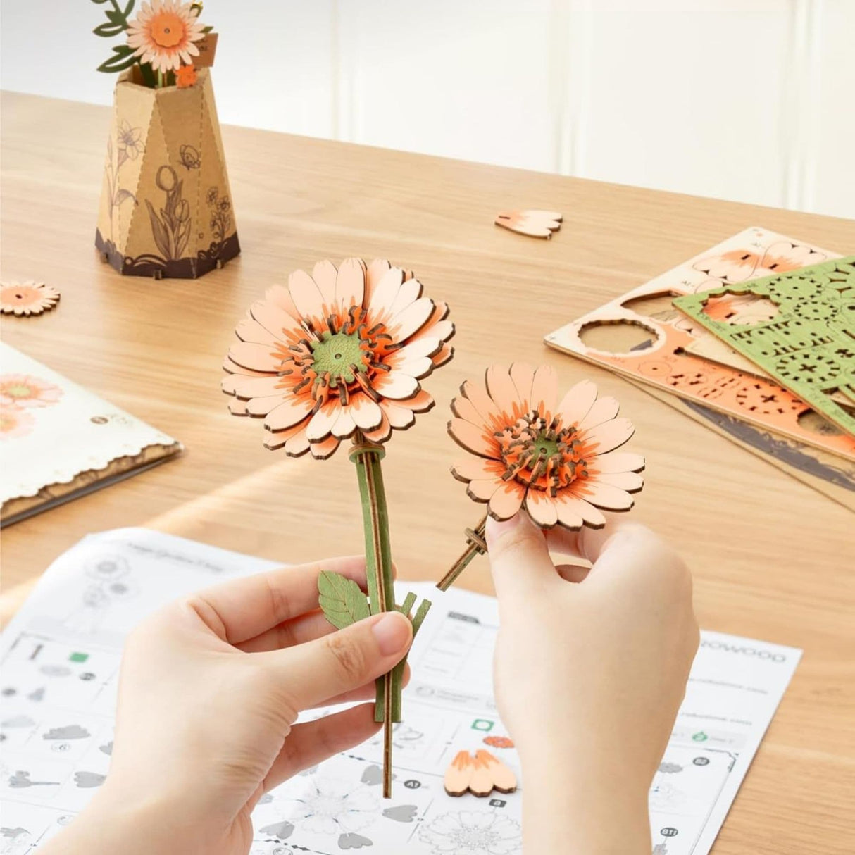 Rowood Wooden Bloom Craft - Miniatura Armable Flor Light Orange Gerbera