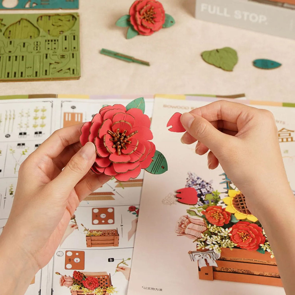 Rowood Wooden Bloom Craft - Miniatura Armable Flor Wooden Bloom Box