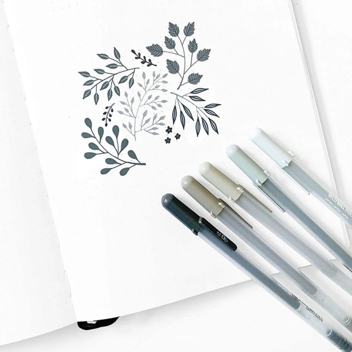 Sakura Gelly Roll - Set 5 Lápices Tinta Gel Moonlight Grises