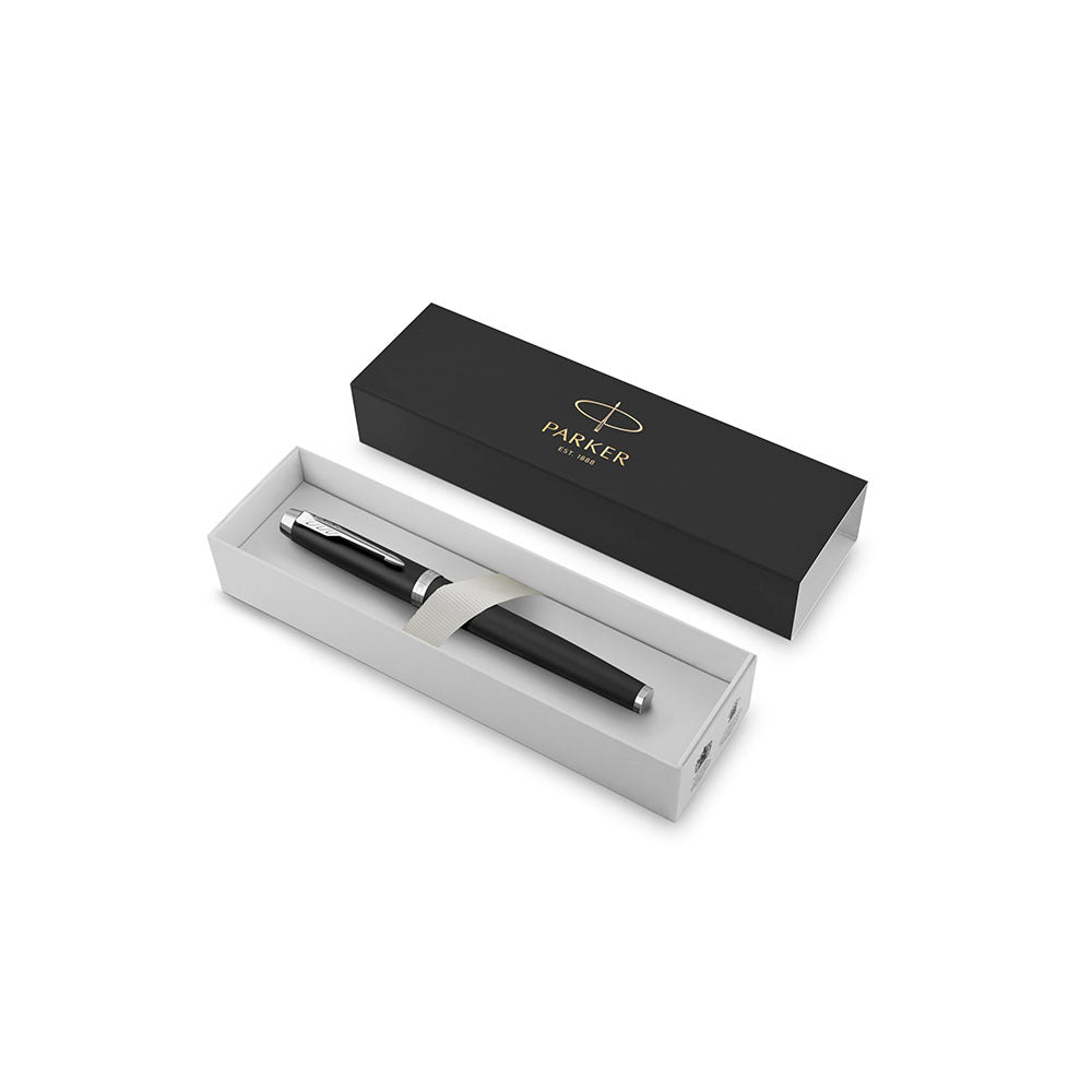 parker-pluma-im-matte-black-tinta-azul-punta-fina-4