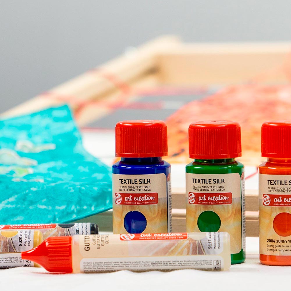 talens-art-creation-textile-set-4-colores-pintura-textil-para-seda-50-ml-4