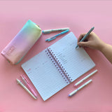 Mooving x Car Pintos - Agenda 2026 Semanal The Coloring Planner