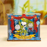 Puremind - Casa Miniatura Snoopy Happy Stage Wooden Mini Scene