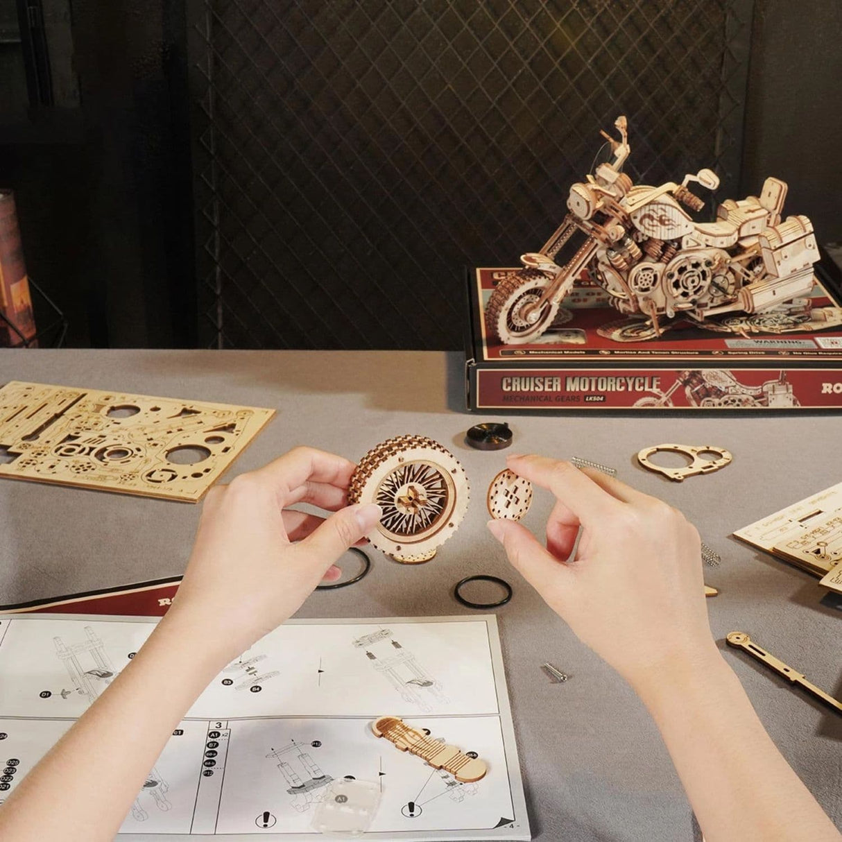 Rokr - Puzzle 3D Cruiser Motorcycle Moto Clásica