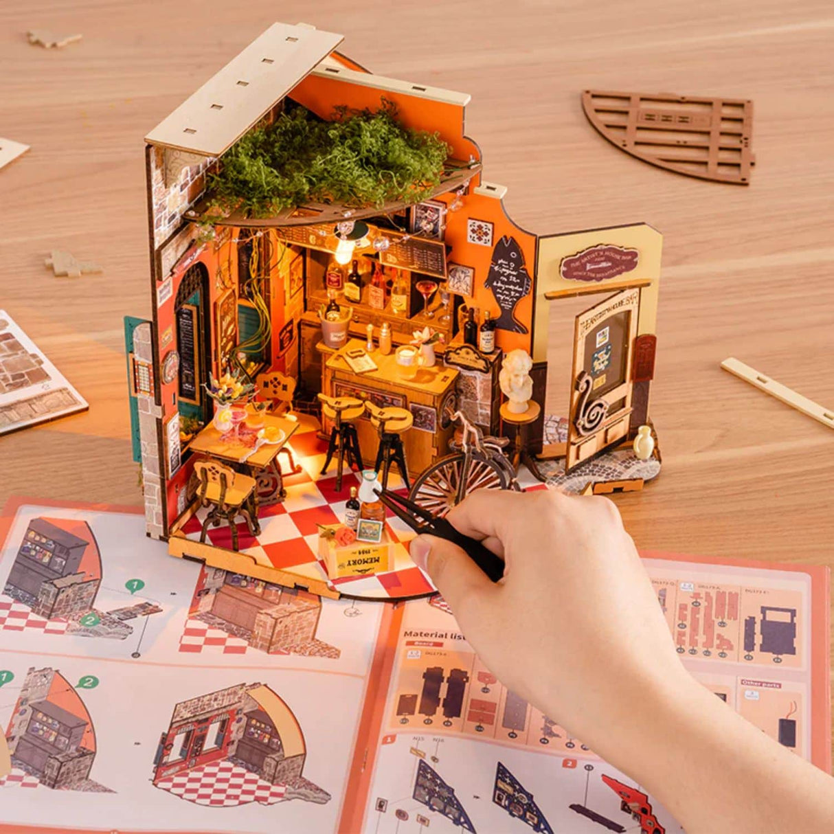 Rolife DIY Mini House - Casas Miniatura Cheers Bar & Dining
