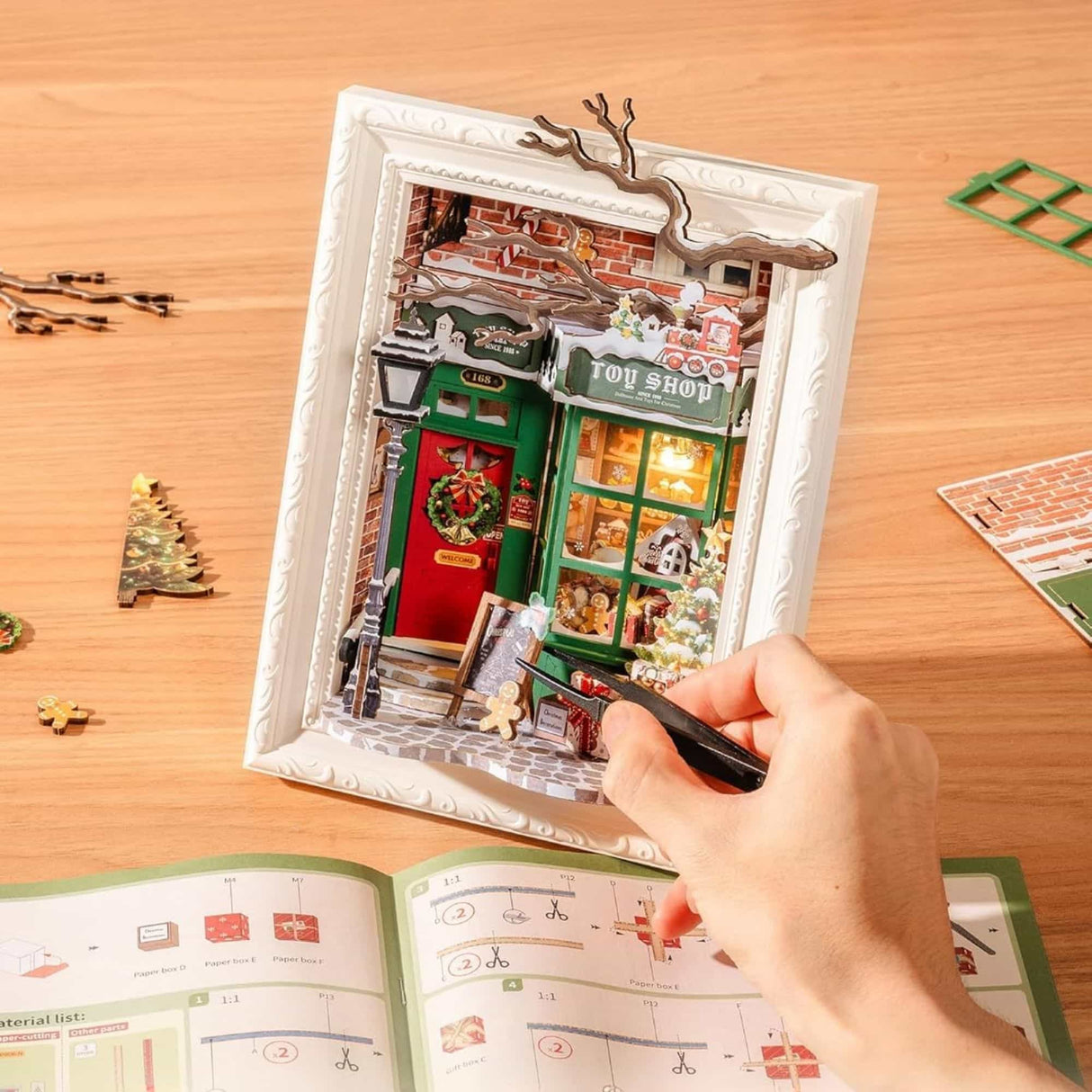 Rolife Story Frame Series - Puzzle 3D Santa Toy Shop
