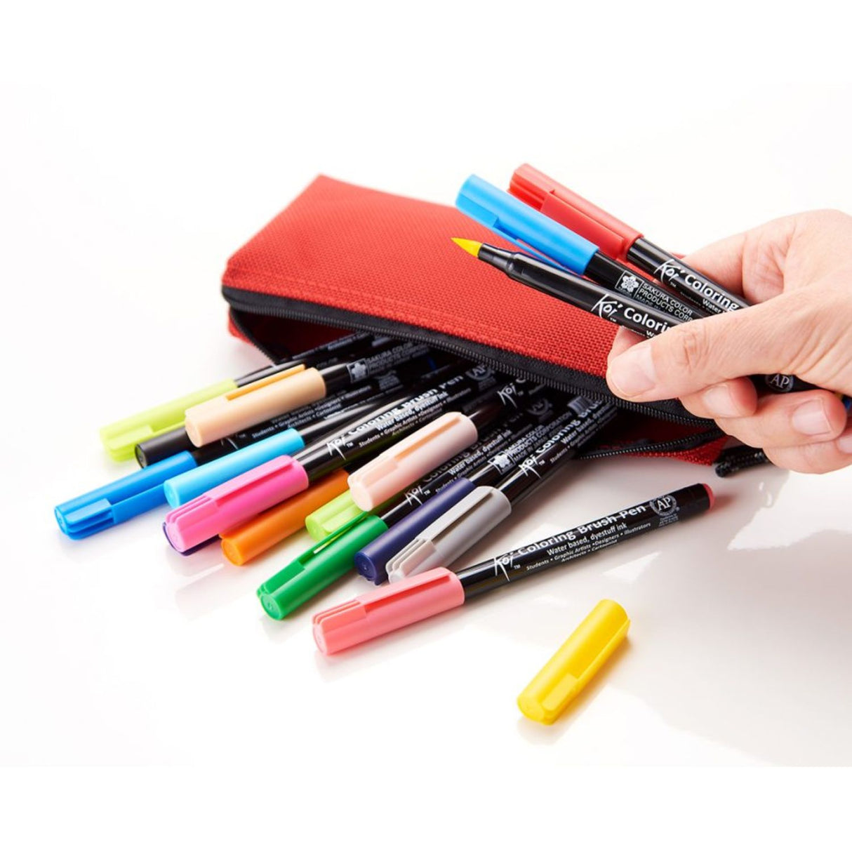 Sakura Koi - Set 12 Marcadores Coloring Brush Pens