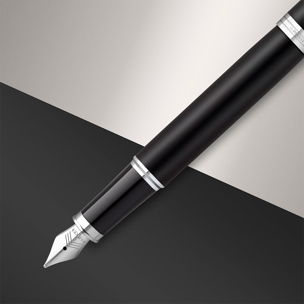parker-pluma-im-matte-black-tinta-azul-punta-fina-5